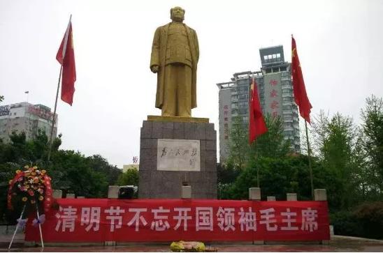 毛主席的20个清明节，他为中国人民真操碎了心！