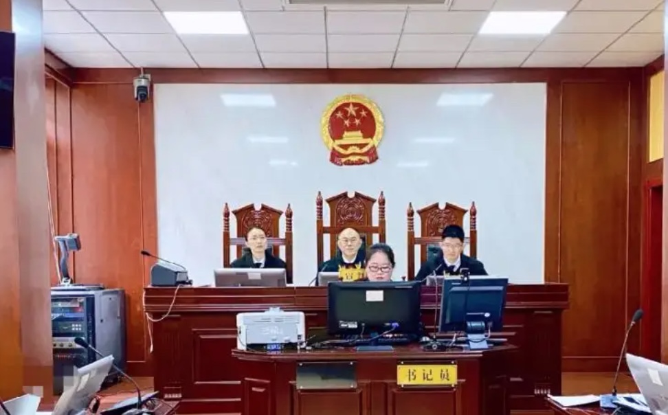 详情通报| 湖北日报集团起诉红歌会网一案正式开庭