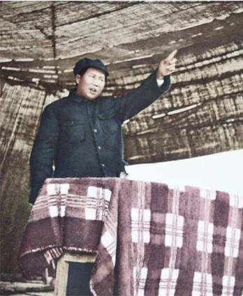 日本学者：毛泽东不光在抗日战争中提出了持久战的总战略，而且在战略反攻阶段所作出的贡献，也是最大的