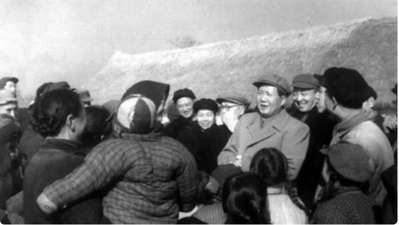 毛主席在北京的那段历史呀，还是这两位作者清楚！